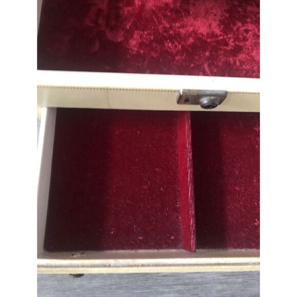 Bond Street Jewelry Box With Red Felt Liner. Vintage - Picture 6 of 16